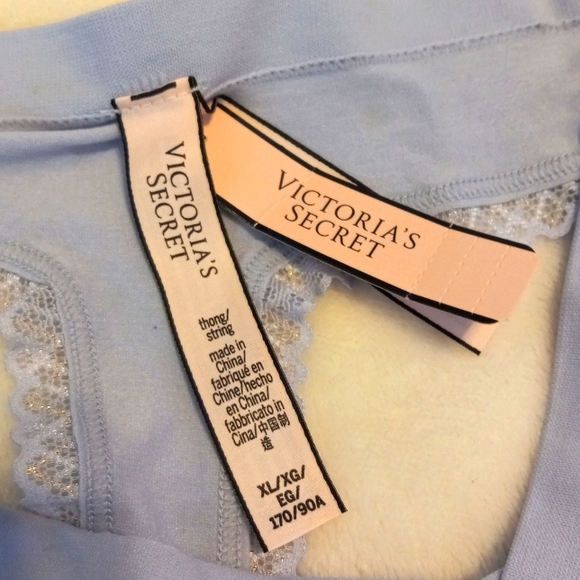 Victoria secret Seamless Foil & Lace Thong Panty Size XL Color Violetta - Picture 3 of 4